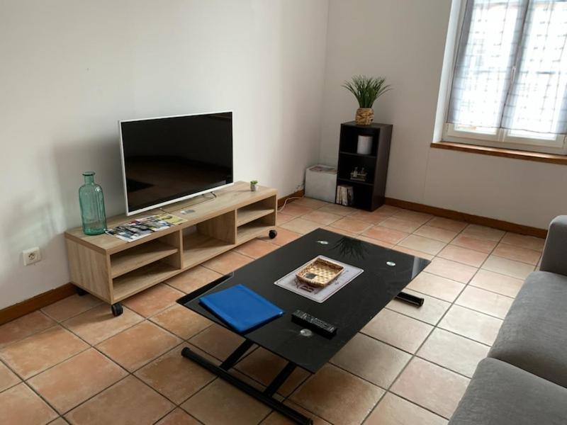 Appartement Avec Terrasse Gien Dış mekan fotoğraf